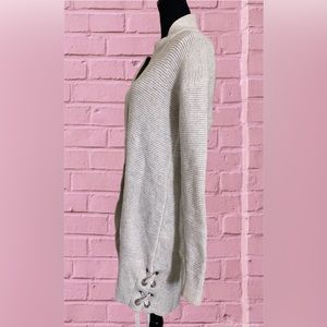 GAP size S cardigan long sleeve color cream / milk 
• CA: 55% COTON, 40% NYLON,
